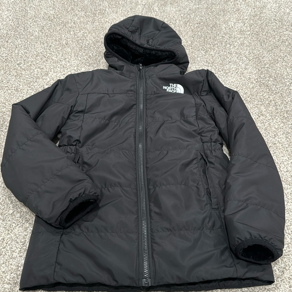 North Face Girls’ Reversible Jacket size L(12) . In good conditions.